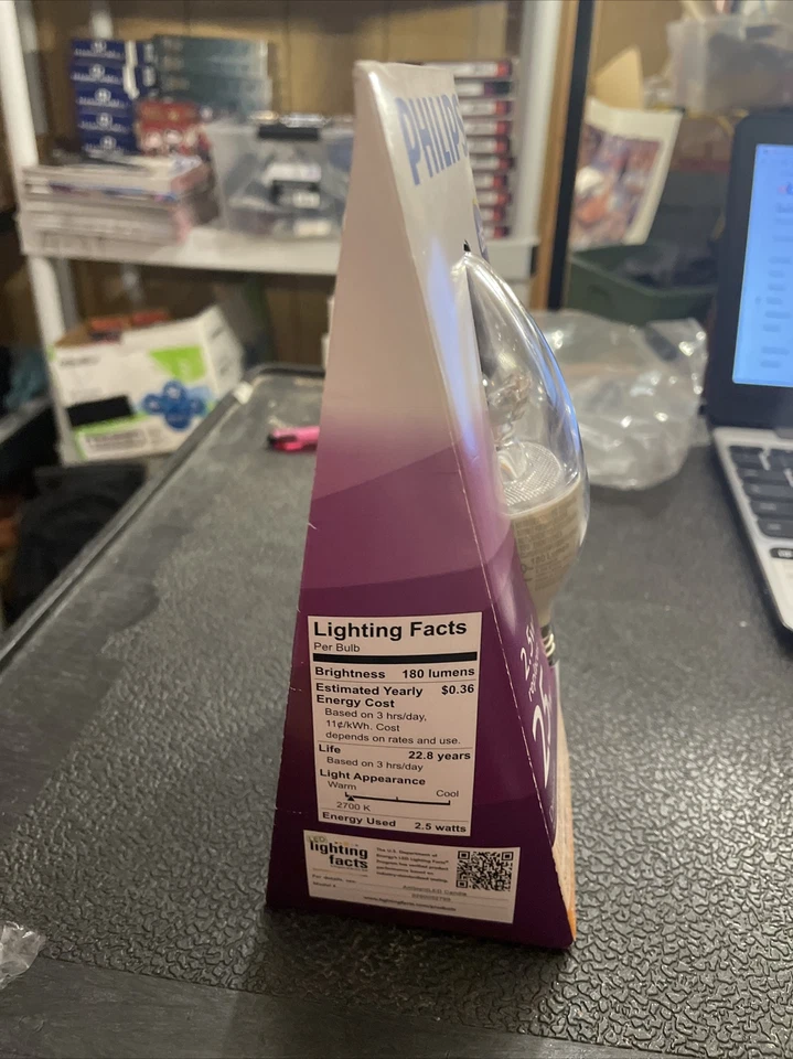 Philips LED Sparkle Effect 2.5w Replaces 25W Dimmable Soft White Light Bulb B13 - Image 4 of 4