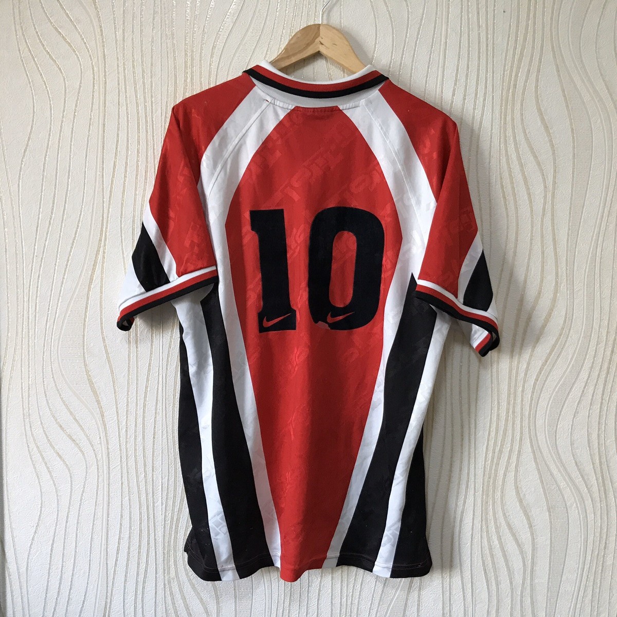 TIROL INNSBRUCK 1996 1998 HOME FOOTBALL SHIRT SOCCER JERSEY NIKE