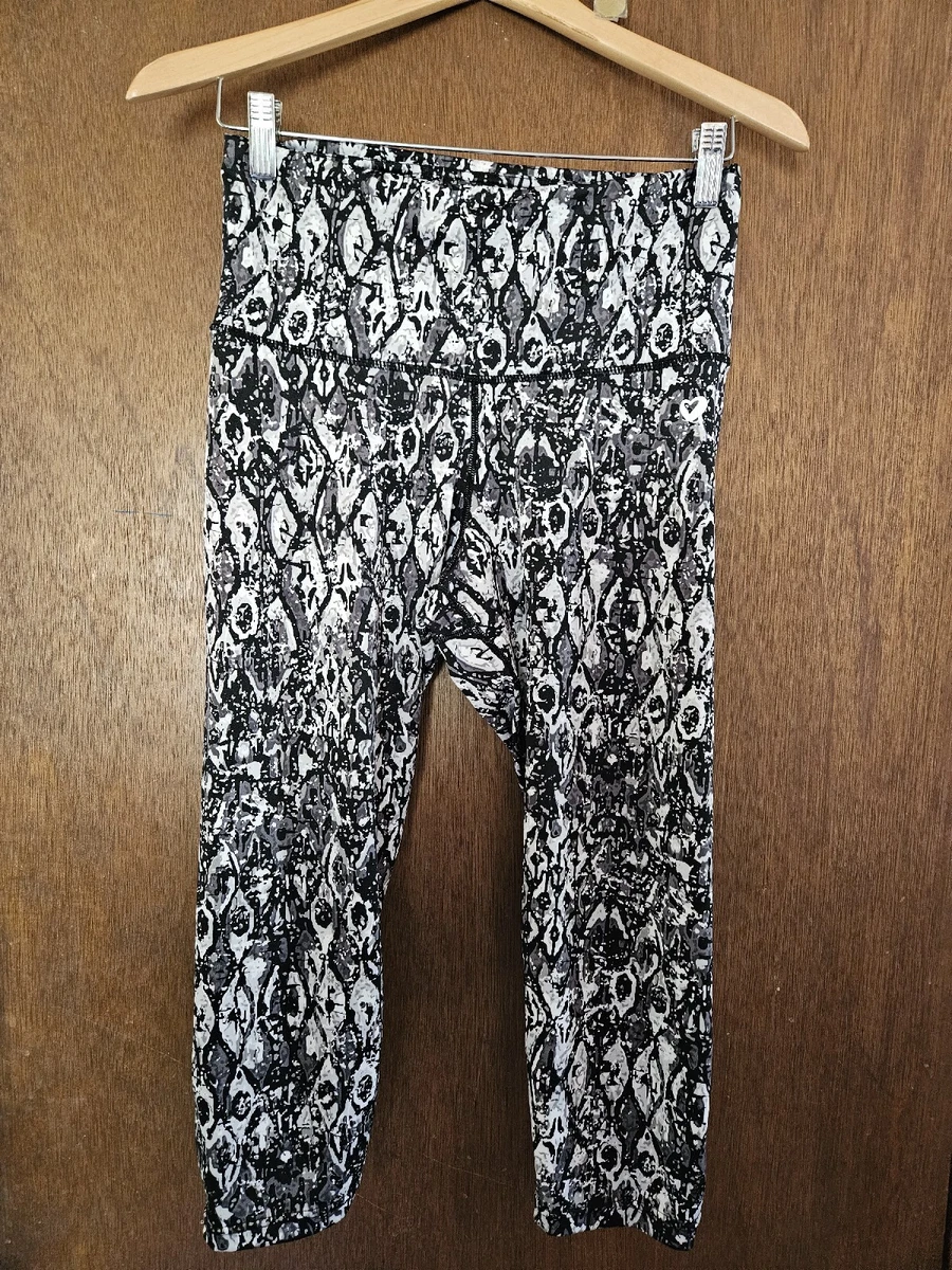 HURLEY Womens Graphic Leggings UK 14 Large Grey Polyester | Vintage &  Second-Hand Clothing Online | Thrift Shop