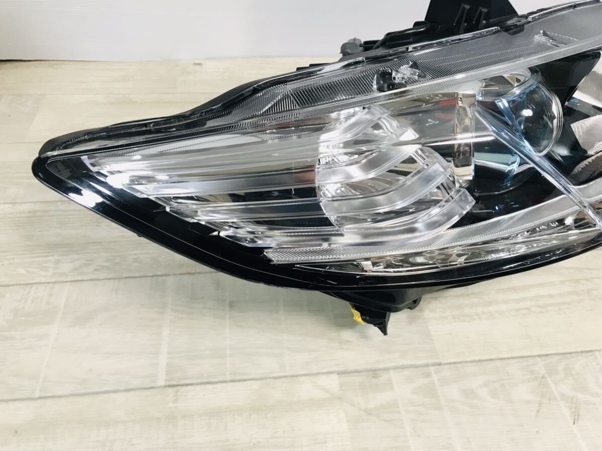HONDA CRZ ZF1 ZF2 Right Side HID Headlight 100-22010 from JAPAN