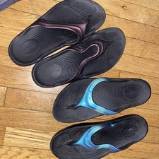 2 Pairs Oofos Womens OOlala Recovery Sandals Sz 9