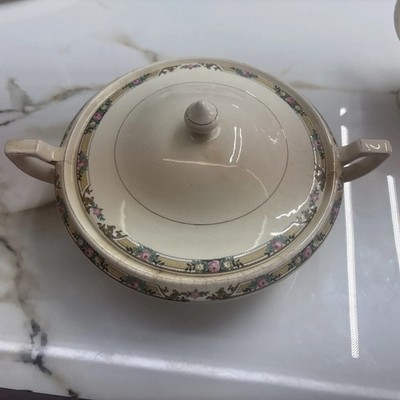 Vintage Mount Clemens China Casserole Dish with Lid | 1930s Rose Pattern...