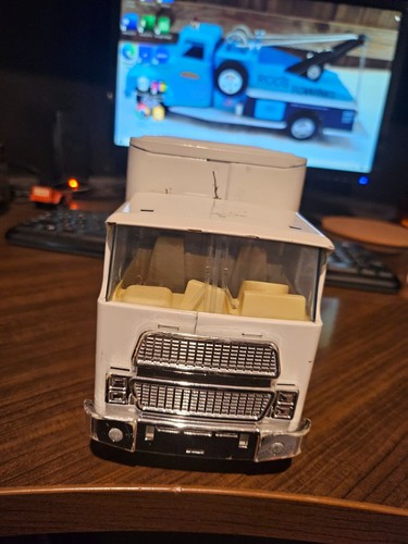 NYLINT SCHOEPS TRUCK - Picture 2 of 3