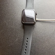 Apple Watch Series 4 44mm Aluminum gps Sport Band