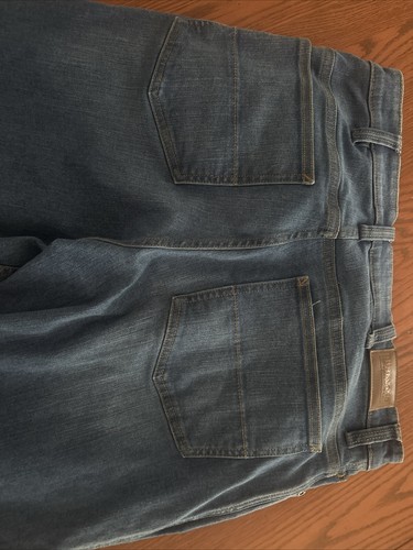 Kirkland Signature Men's Straight Fit Classic 4 Pocket Stretch Jeans. Mint. - Picture 3 of 6