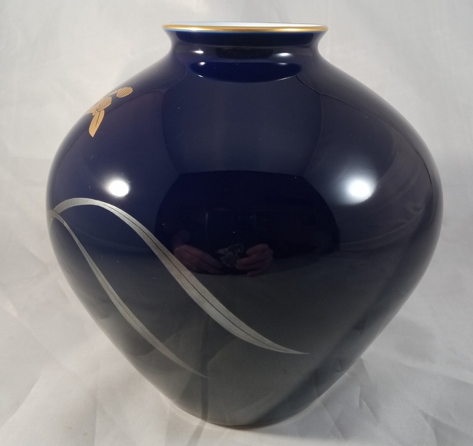 Set à Saké Japonais Koransha - 2 Bouteilles + 5 Tasses Motif Forêt - Presque Neuf