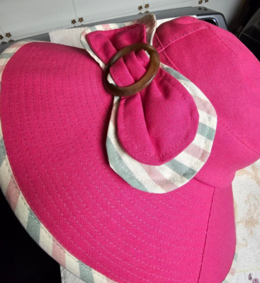Yafhats Lady Sun Hat Pink Wide Brim w/ bow / NEW, UNUSED Beautiful