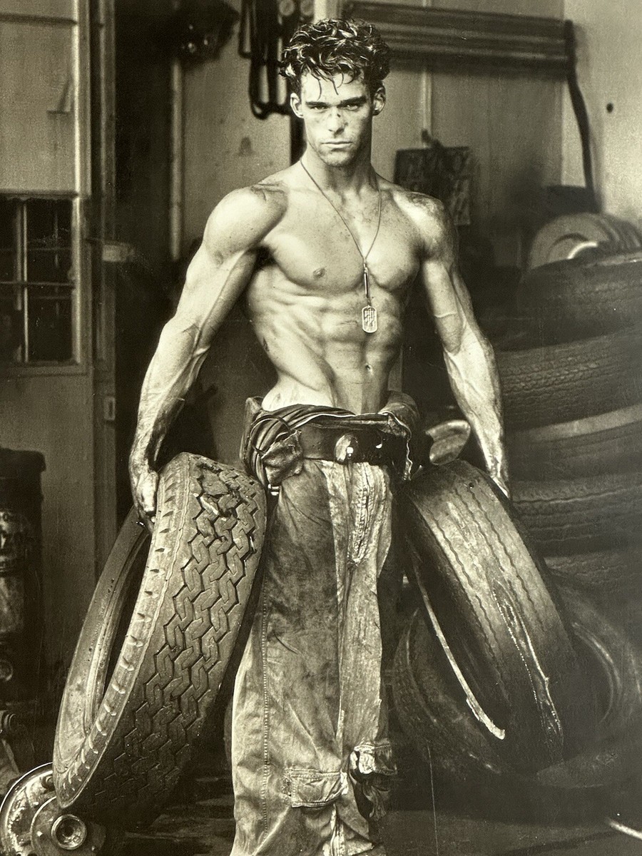 90s HERB RITTS FRED WITH TIRES Tシャツ USED in STOCK】HERB RITTS - FRED WITH TIRES PHOTOGRAPH TEE