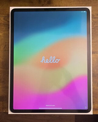 Apple iPad Pro 4th Gen. 256GB, Wi-Fi, 12.9 in BUNDLE