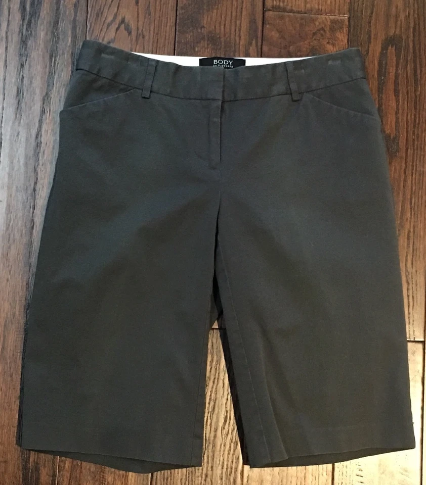 Pantalones Cortos Bermudas Victorias Secret Body By Victoria Informales Gris Talla 0 Foto 2 de 3