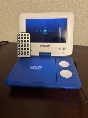 Sylvania Portable DVD Player Blue SDVD7043 With Power And Remote WORKS GREAT