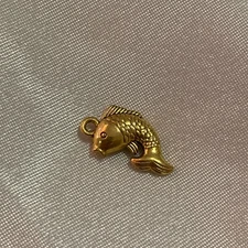 14k Yellow Gold Polished Fish Charm Pendant 1.1g