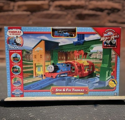 2009 NEW SEALED Vintage Thomas TrackMaster Spin & Fix Thomas Sodor Steamworks