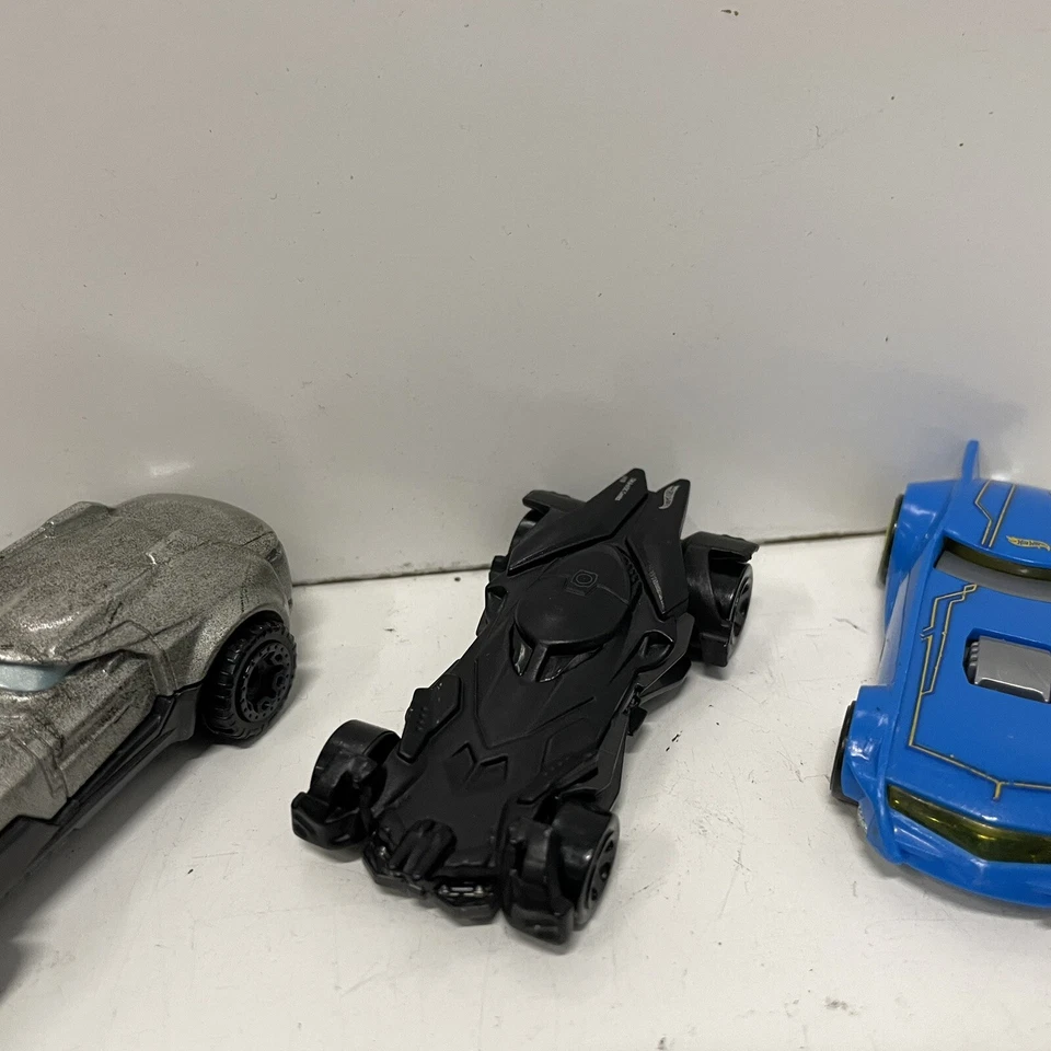 Hot Wheels 2013-2015 DC Universe Batman Car Lot Of 3 Batmobile Diecast - Image 3 of 4
