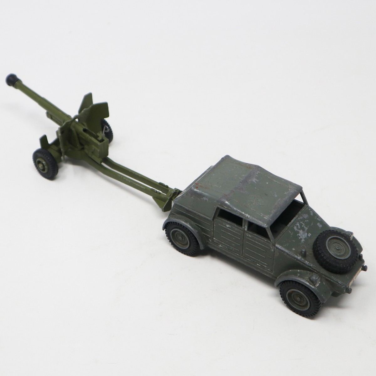 VINTAGE DINKY TOYS 617 BATTLE LINES VOLKSWAGEN KDF FOUNDER ANTI