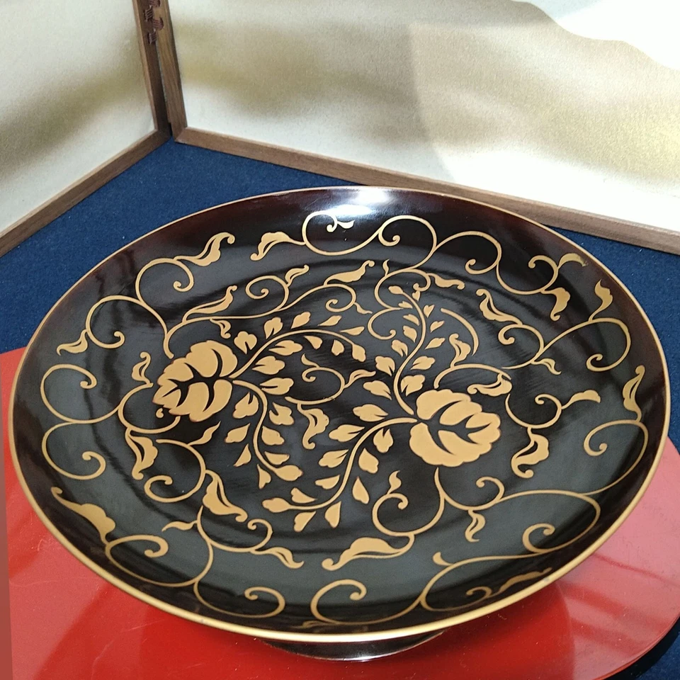 Japanese Lacquer Wooden Candy Plate 8.27inch Footed Sweet Dish Gold ivy Motif - Image 4 of 4