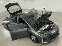 2020 Toyota PRIUS PRIME .