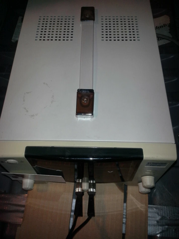 Topward 33010D Adjustable Lab Power Supply 0 - 30V 10A 300W TESTED Constant curr - Image 3 of 3