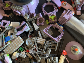 LEGO Life On Mars , 7317 Box, Instructions, Builds, Plus Tons Of Extra Parts !!