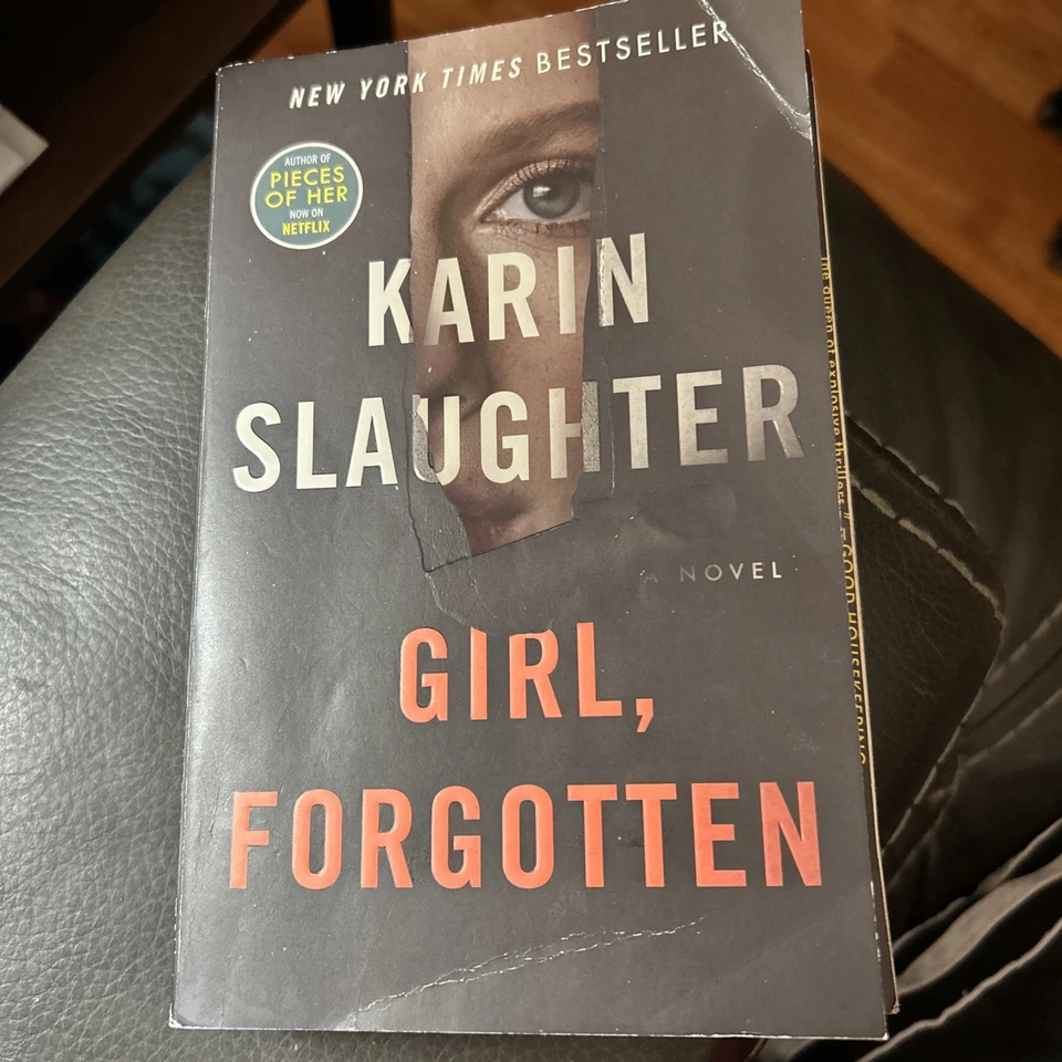 Girl, Forgotten: A Novel - Paperback By Slaughter, Karin - VERY GOOD — 第 2/4 张图片