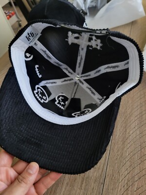 KTHLA KTH-LA Kill The Hype • la bones corduroy Snapback KTHLA KTH-LA Kill The Hype • la bones corduroy Snapback