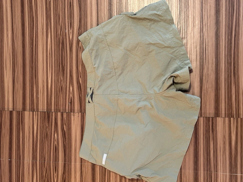 Columbia Womens Cargo Hiking Shorts Beige Khaki Belted sz Medium - Image 3 of 4