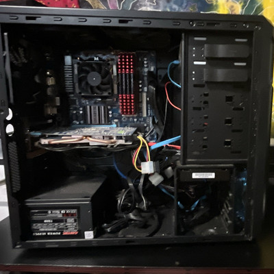 GIGABYTE GA-970A-DS3P Gaming Tower Desktop, Dedicated Graphics, USB 3.0