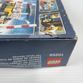 LEGO Creator Expert: Winter Village Station (10259) New/Sealed **Damaged Box**