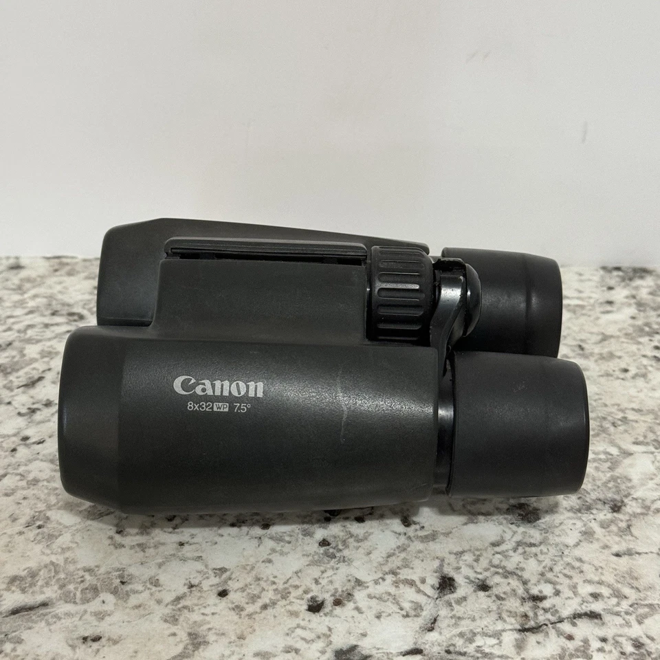 Canon 8x32 WP 7.5 Degree Waterproof, Fog Proof Binoculars - Image 4 of 4