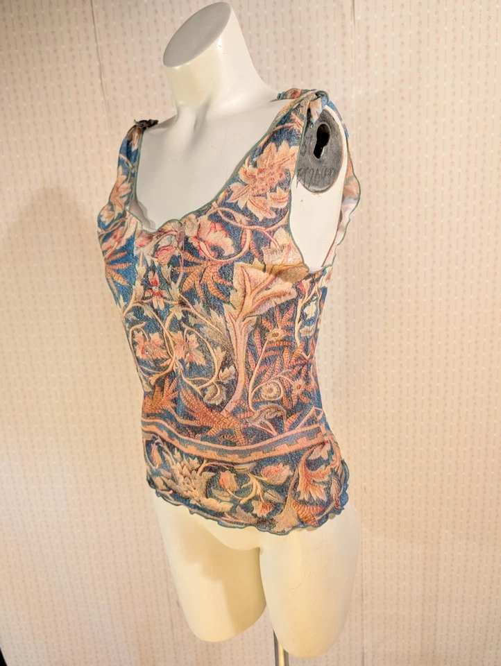 Top Cami Whimsigoth Vintage M Estampado Gráfico Recortado Academia Volantes Lentejuelas Foto 2 de 4