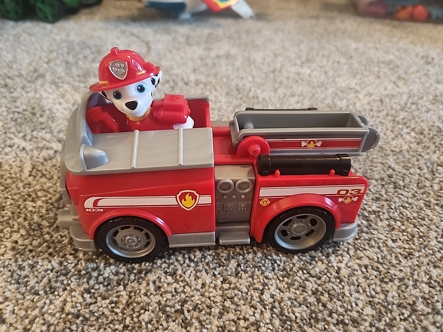 Paw Patrol Tracker Personaggio Con Veicolo