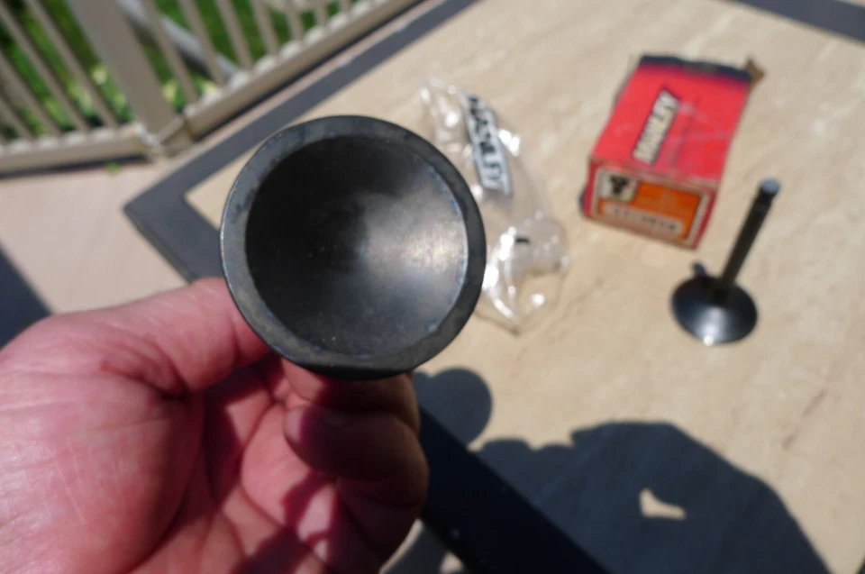 2 VTG HARLEY DAVIDSON MANLEY NITRATE INTAKE VALVES, 18074-66, 11-9013, 66-84 FL - Imagem 3 de 4