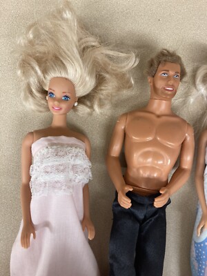 Lot of 3 Mixed Mattel barbie Ken dolls Assorted Girls Toys AR340