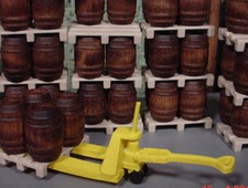 60 PIECE NAIL KEG / PALLET SET MINIATURES 1/24 SCALE G