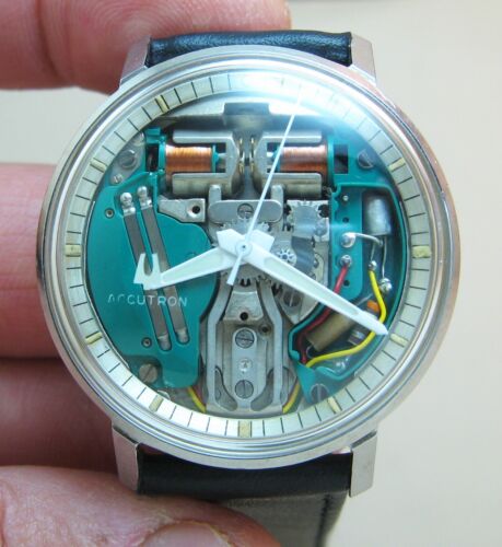 RARE SERVICED ACCUTRON 214 SPACEVIEW STAINLESS STEEL TUNING FORK MEN's WATCH M6 - Foto 1 di 4