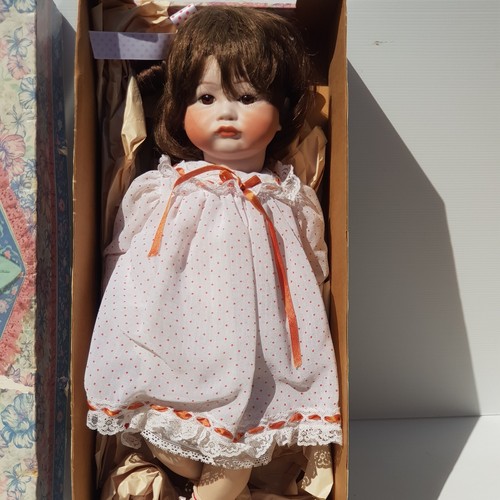 Collector Porcelain Baby Doll Full body 1985 Signed 252 Joan Boxed Bisque 48cm - Picture 2 of 22