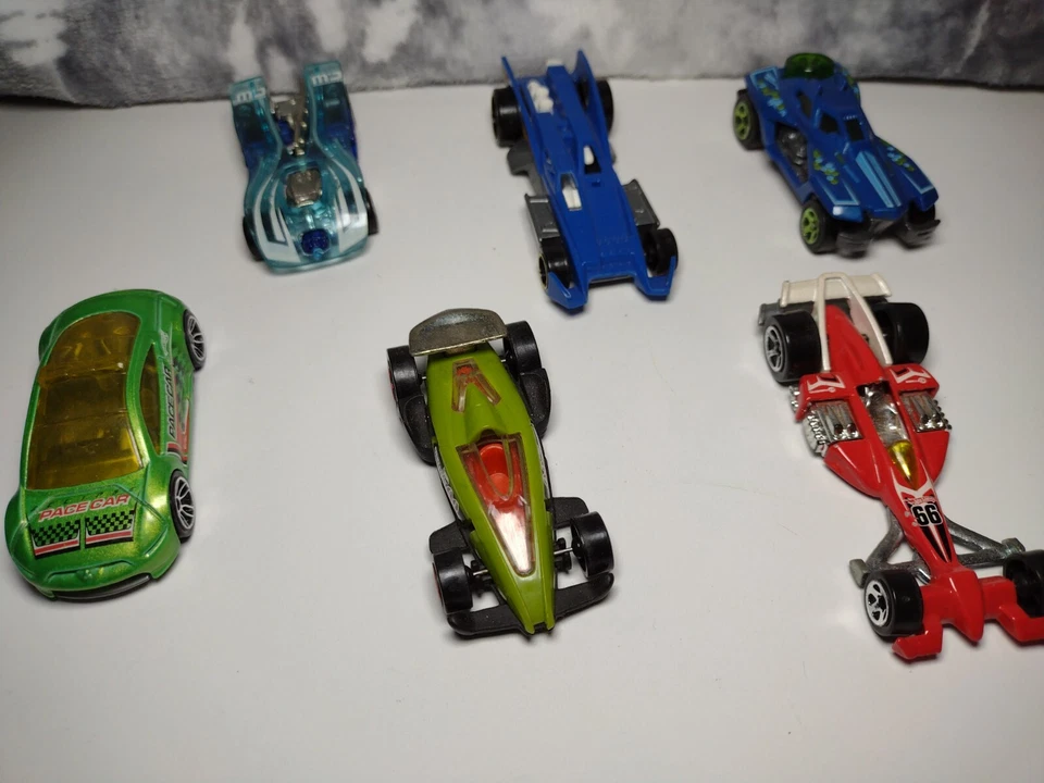 Paquete de 6 llantas Hot Wheels Stunt Team #3 Difícil de encontrar rojas y Nitro Scorcher rojo instalación de prueba Foto 3 de 4