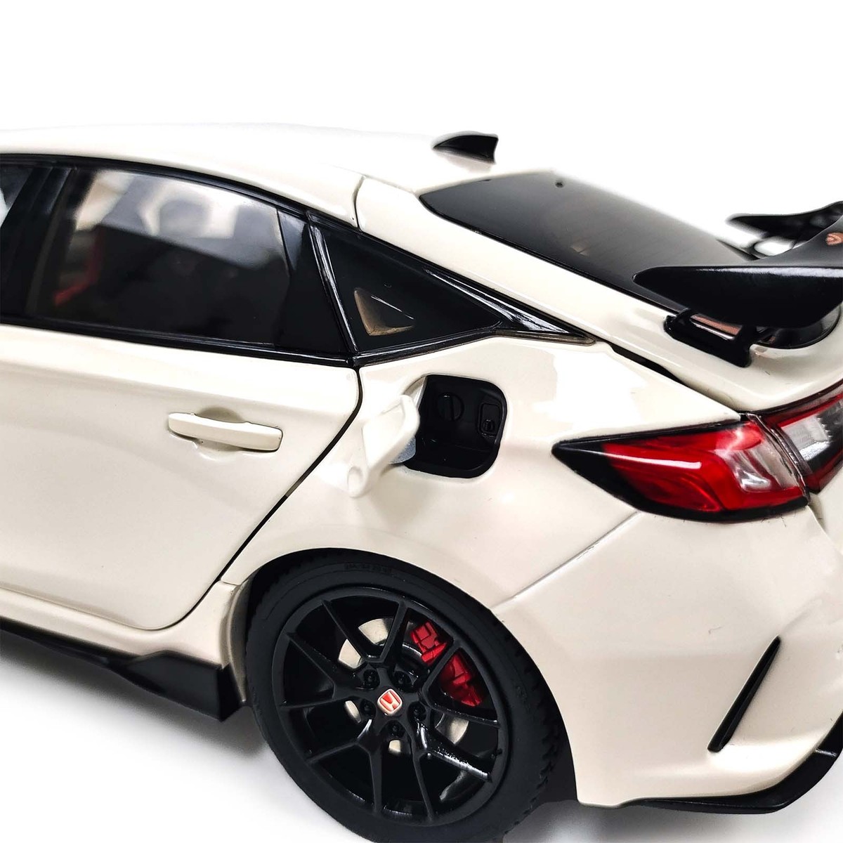 1:18 Scale Paudi Honda Civic Type-R 2023 FL5 White Diecast Model