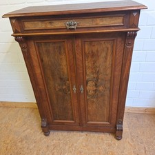 Vertiko Nußbaum mit Wurzel um 1890