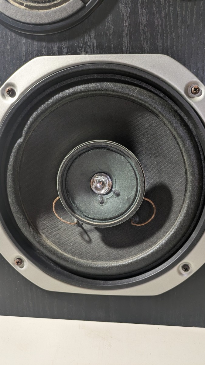 Pair of YAMAHA NS-A635A LARGE BOOKSHELF SPEAKERS 3-WAY 140 W