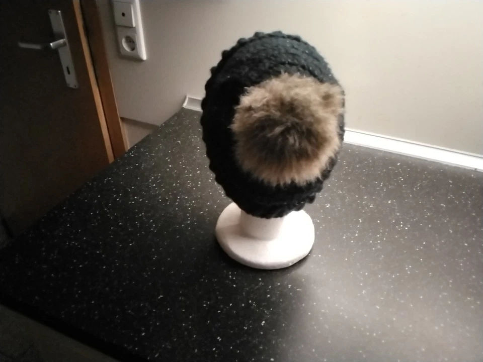 Gehäkelte schwarze Mütze mit Glitzer für Damen, Herren, Diverse - Bild 3 von 4