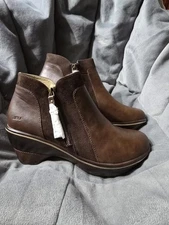 NIB JBU Jambu Pilot Encore Brown Vegan Leather Ankle Boots Size 11 *DEFECT*
