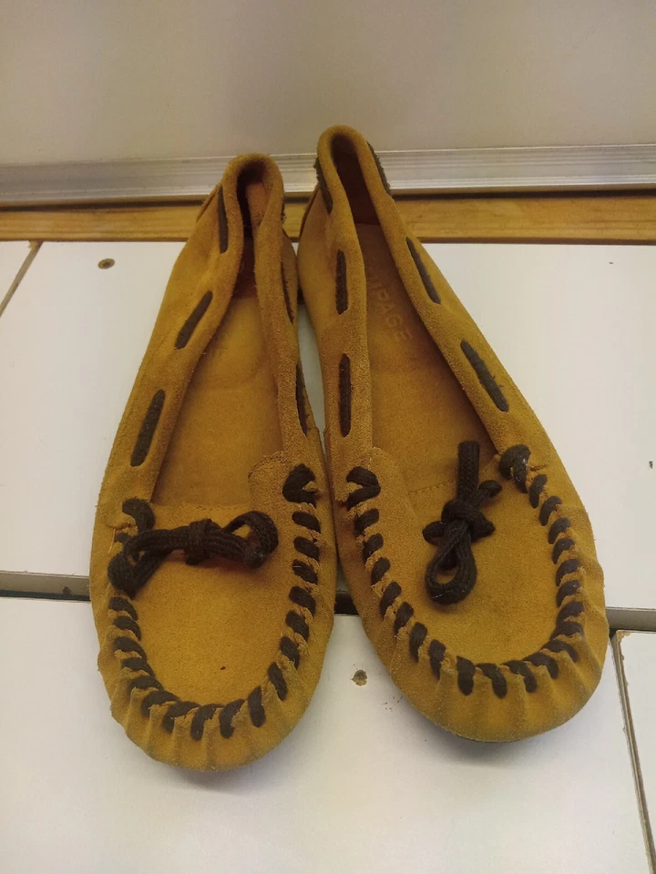 Mocassins femininos Rampage tamanho 7,5M marrom couro sola superior borracha - Imagem 2 de 4