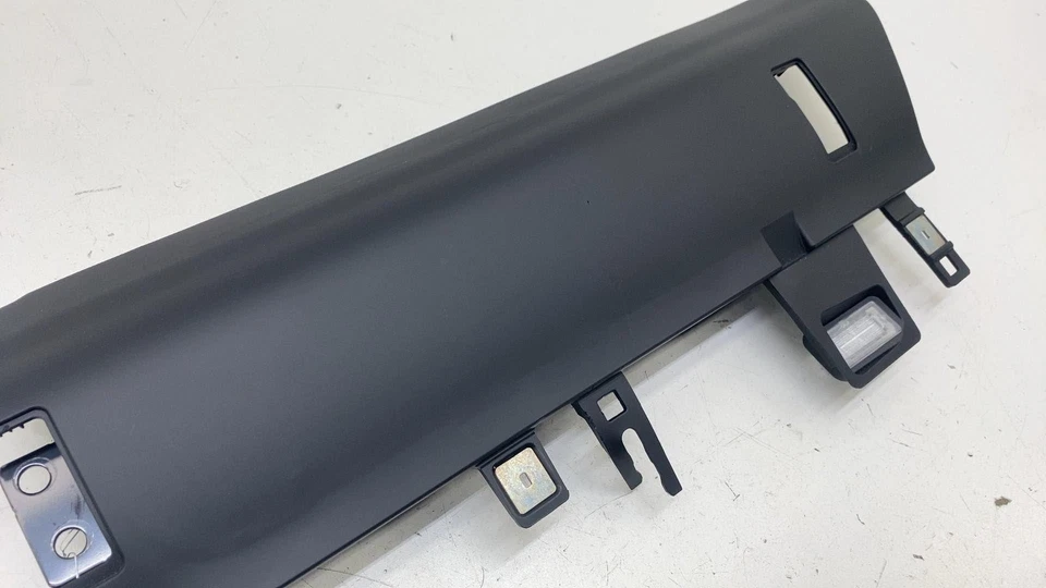 ⭕ 2024 2025 Tesla Model 3 M3 Lower Knee Safety Airbag Module Right 1077826-00-E Foto 3 de 4