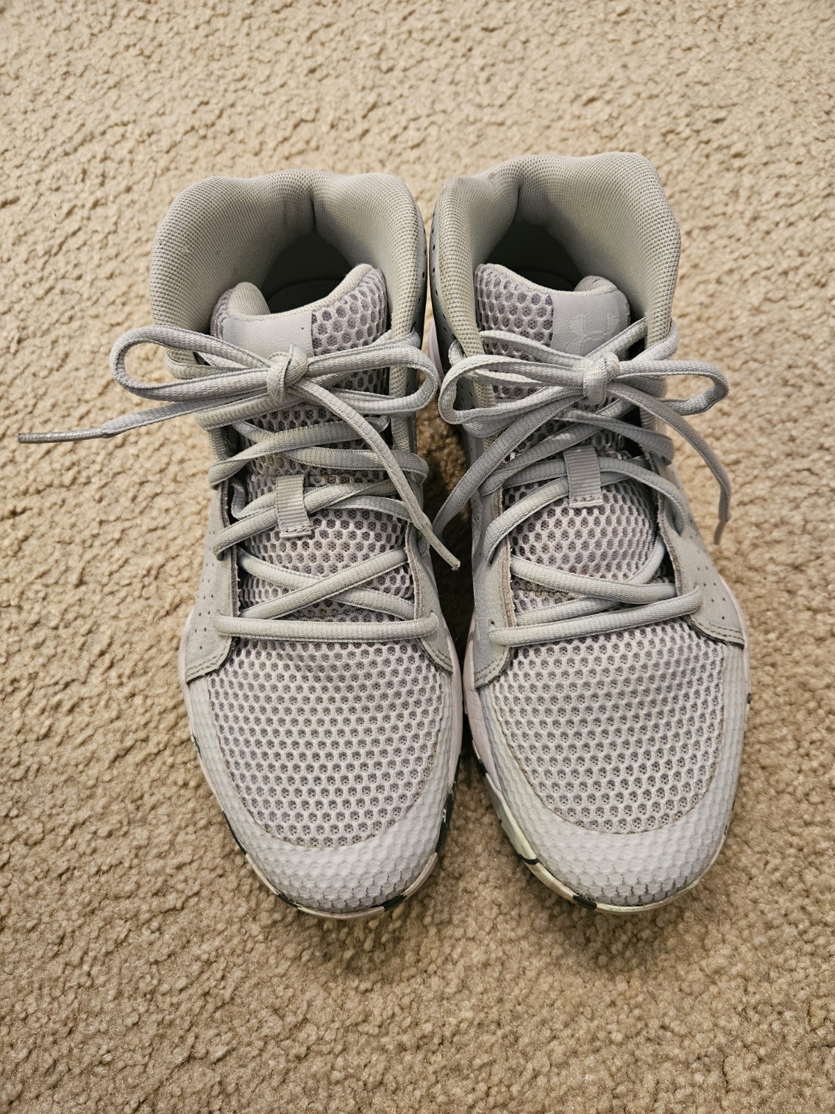 SAOLA Scarpe Under Armour taglio alto taglia Youth 5