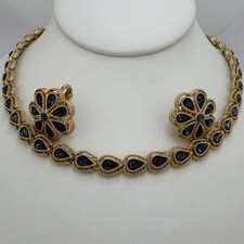 VINTAGE CROWN TRIFARI SAPPHIRE BLUE RHINESTONE COLLAR NECKLACE & EARRINGS SET
