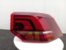 VOLKSWAGEN GOLF Tail Light Rear Lamp O/S 2024-2026 5 Door Hatchback RH