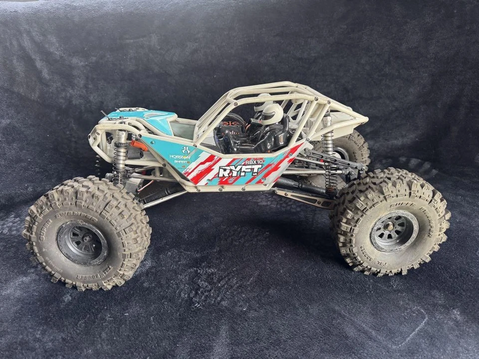 Axial Rbx10 Ryft 1/10 Scale Rock Bouncer Rc Car 4Wd Rtr Off-Road Rock Crawler - Image 2 of 4