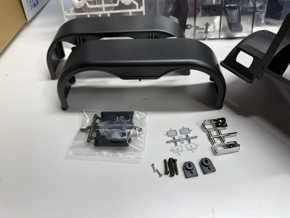 Tamiya Grand Hauler Cab Body Interior Window Back Driver 1/14 Semi 56344 Black - Image 3 of 4