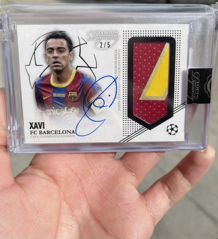 2022-23 Topps Dynasty UCL Xavi FC Barcelona Match-Worn Patch Auto Black 2/5